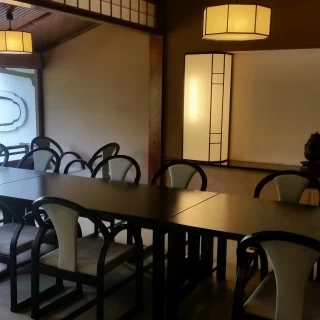 会場