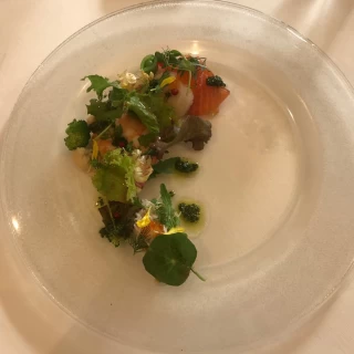 前菜にも魚介がありとても美味しいです