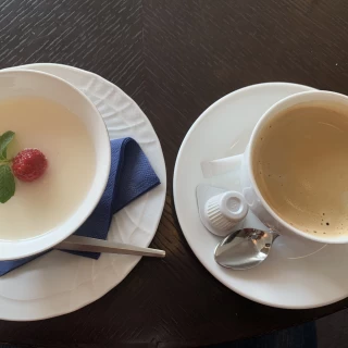 デザートの杏仁豆腐です。