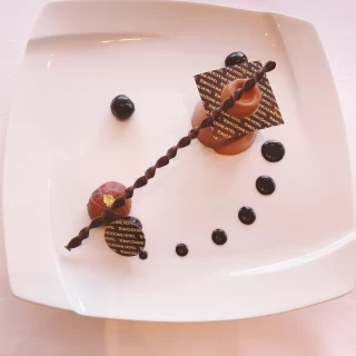 新郎用のケーキです