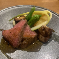 広島県産の牛肉とフォアグラ