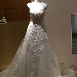 提携のハツコエンドウのドレスが飾られていました。|566487さんのPalace Hotel Tachikawa（パレスホテル立川）（営業終了）の写真(1066849)