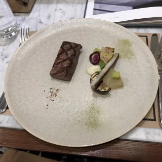 牛肉が柔らかくて非常においしかったです。
