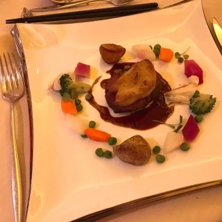 おしゃれかつボリュームもあるお肉