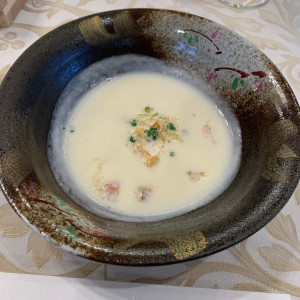 このスープが美味しかったので、別コースのとチェンジしました。|566659さんの神戸北野ハンター迎賓館の写真(1073985)
