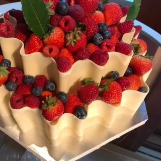 人数が少なかったので、二段のケーキにしてもらいました