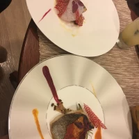 披露宴後新郎新婦はブライズルームでゆっくり食事を頂けます