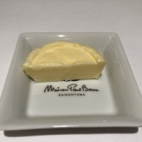 フランス高級バター、エシレバターが提供されます