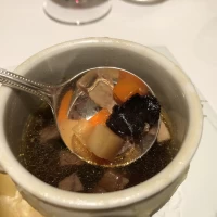 黒トリュフが入っています