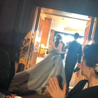 新郎新婦退場