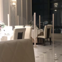 アクリルパーテーションをつけることもできます