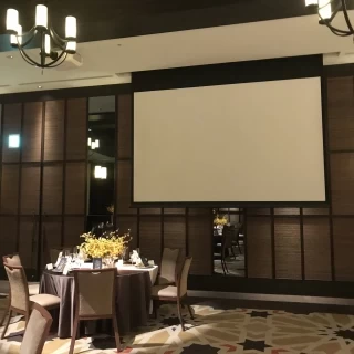 スクリーン