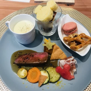試食