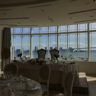 海がメインで見える会場です。