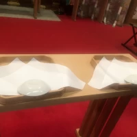 神殿の新郎新婦席のテーブル