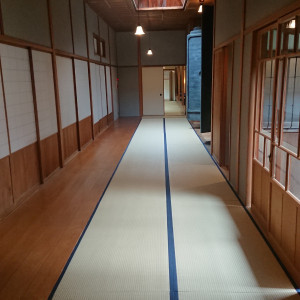 廊下もとても趣があります。|567665さんの三渓園 鶴翔閣（横浜市指定有形文化財）の写真(1096313)