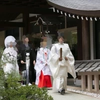 参拝に向かっているところです。