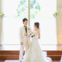 自然光が差し込むチャペル