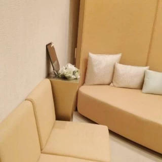 式前の控室
ちょっと狭め。