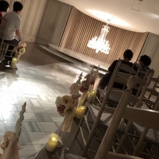 バカラ製の象この会場の象徴ともいえるシャンデリア