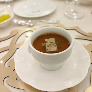 フォアグラの乗った茶碗蒸し仕立てのスープ