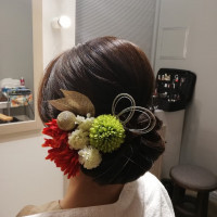 当日の披露宴でのヘアセット:とても綺麗にセットいただきました