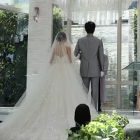 トレーンが長いドレスがとても映えます！