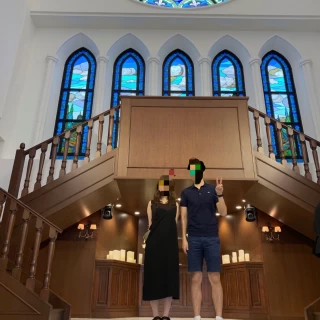 かなりおおきなチャペルです。
