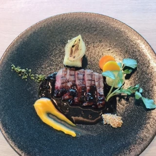 見学の際に食べたお肉料理です