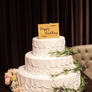 ケーキ全体|568779さんの8G Horie RiverTerrace Weddingの写真(1085125)