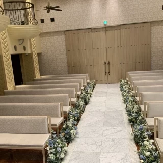 祭壇側からのチャペル全体の写真です。