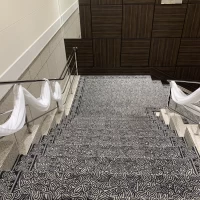 階段上からのイメージ