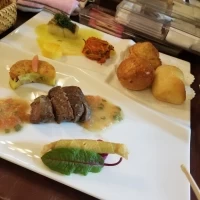 我々も披露宴が終わった後にご飯をいただきました！