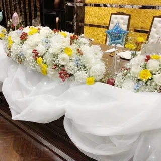 お花も専属のフローリストさんと打合せをしました