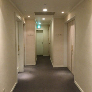 奥にブライズルームがあります。|569812さんの札幌パークホテルの写真(1120413)