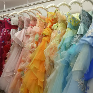 カラードレスもたくさんあります。|569812さんのホテル ライフォート札幌の写真(1112132)