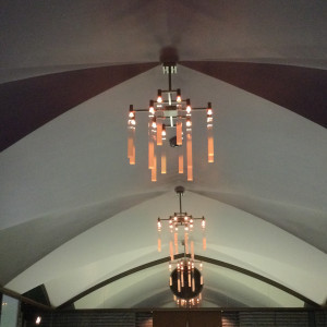 チャペル天井の照明|569812さんのホテルモントレ札幌（ウエディング取扱終了）の写真(1309402)