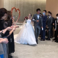 チャペルを出て、フラワーシャワー✩.*˚