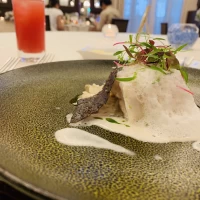 魚のメイン。季節により魚が異なりますがこちらはヒラメ！