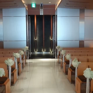 祭壇から入口を見た様子