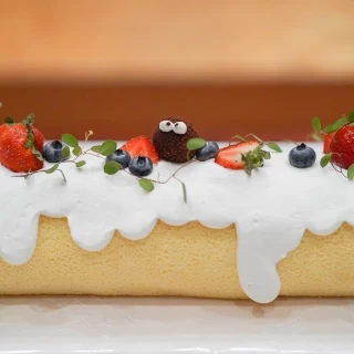 まっくろくろすけがポイントのケーキ