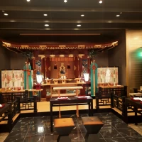 和モダンな神殿です。