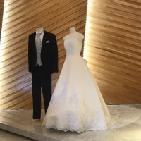 新郎新婦のモデルがあり、イメージがわきやすかったです。