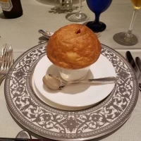 ポルチーニ茸のコンソメスープ
