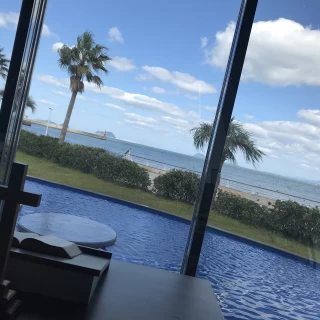 周りにプール？があるのがいいと思いました♪