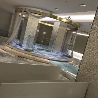 参列者になった気分で。