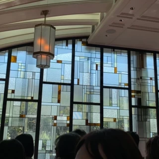 ステンドグラスが綺麗です
