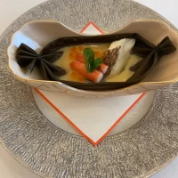 舟は昆布で作られていました。
