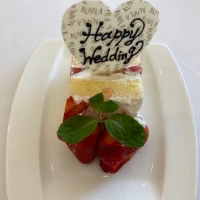ケーキカット後のケーキ