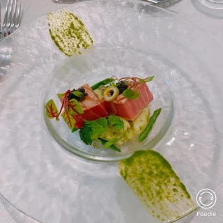 目でも楽しめる料理でした